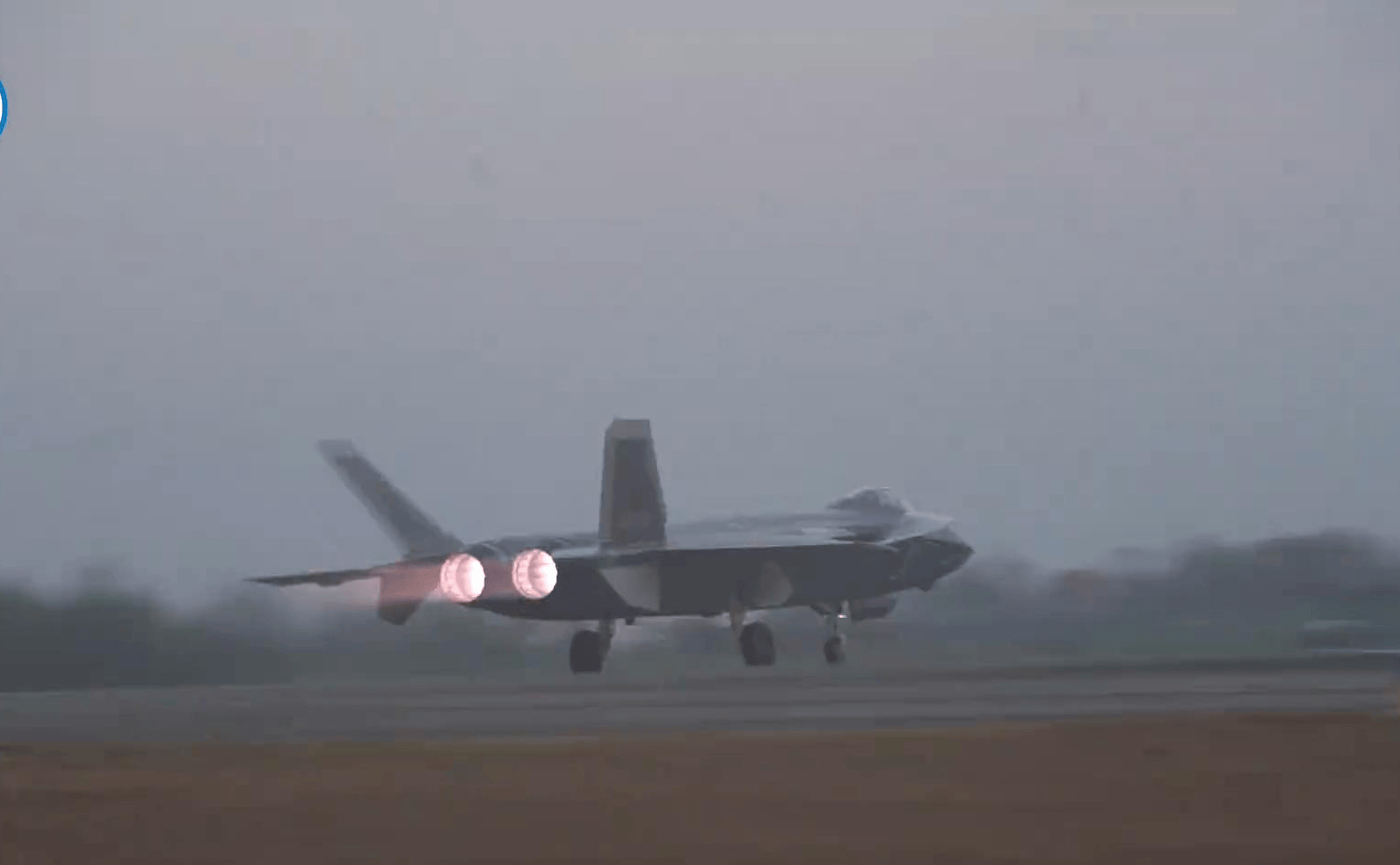 皇冠信用网体育
_111门海马斯射程覆盖福建沿海皇冠信用网体育
,歼-20完全体亮相,战时必将其摧毁