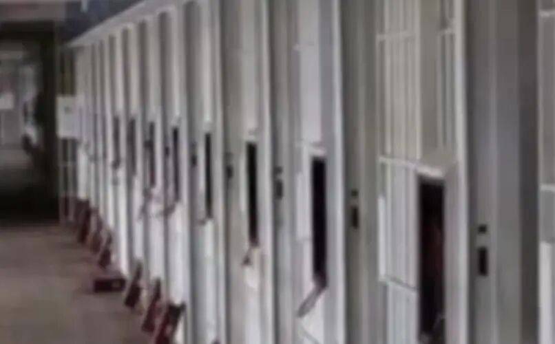 皇冠足球直播_马杜罗拘押地如“人间炼狱”皇冠足球直播，牢房面积仅6平方米